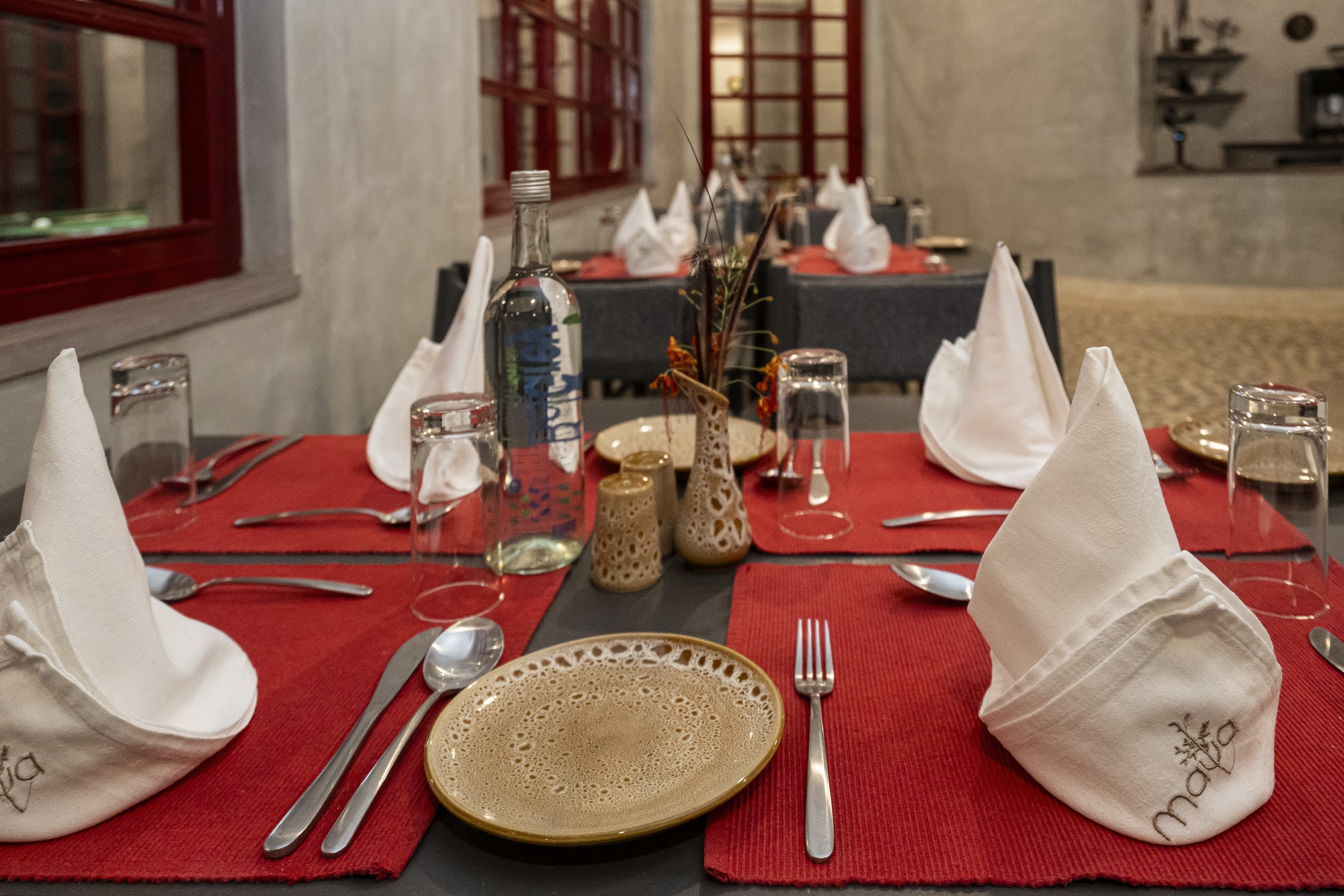 Restaurant (8)_2000x1333
